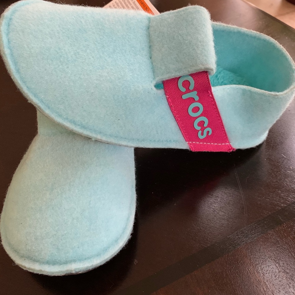 Croc slippers for girls size 1y